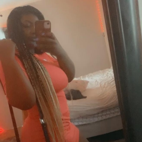 Meet your Posher, Patricia - Picture 1 of 1